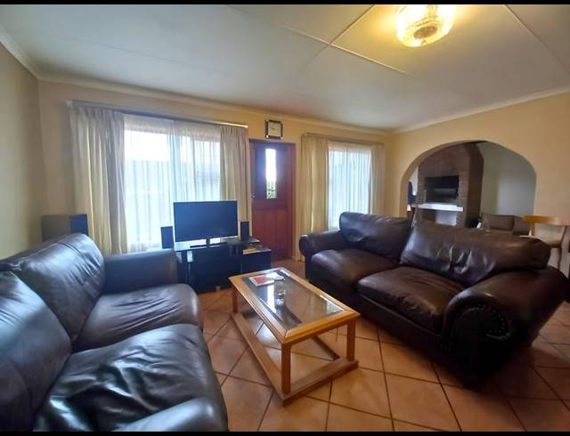 3 BEDROOM HOUSE FOR SALE IN HEIDERAND